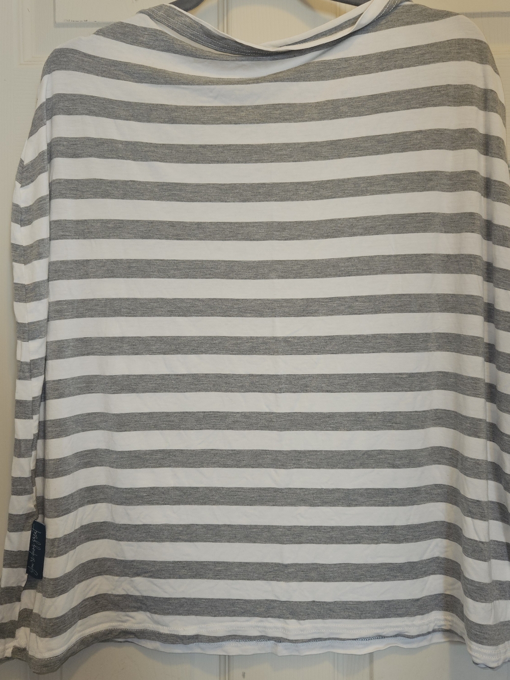 Baby Boldly white and gray horizontal striped carseat cover #babyboldly #stripes